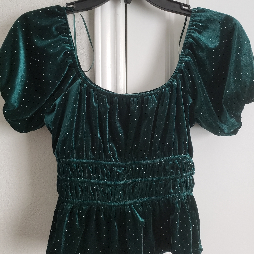 Francesca Mi Ami Short Puffs Velvet Top